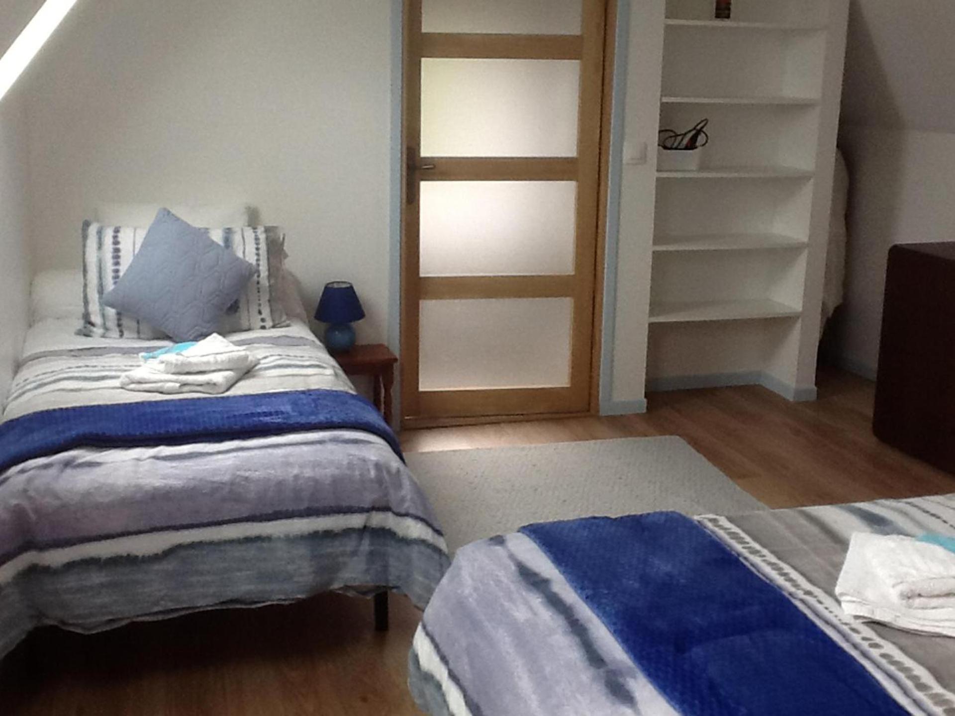 Captivating 2-Bed House With Log Burner In Kerien Ngoại thất bức ảnh